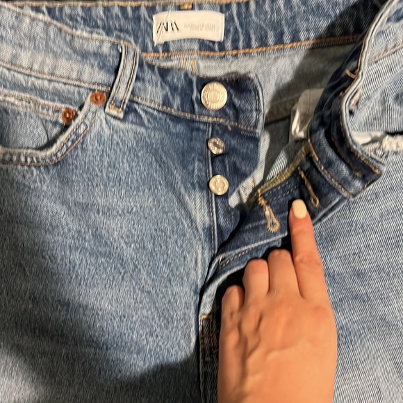 Zara biker denim shorts, size 26 - Picture 3 of 5